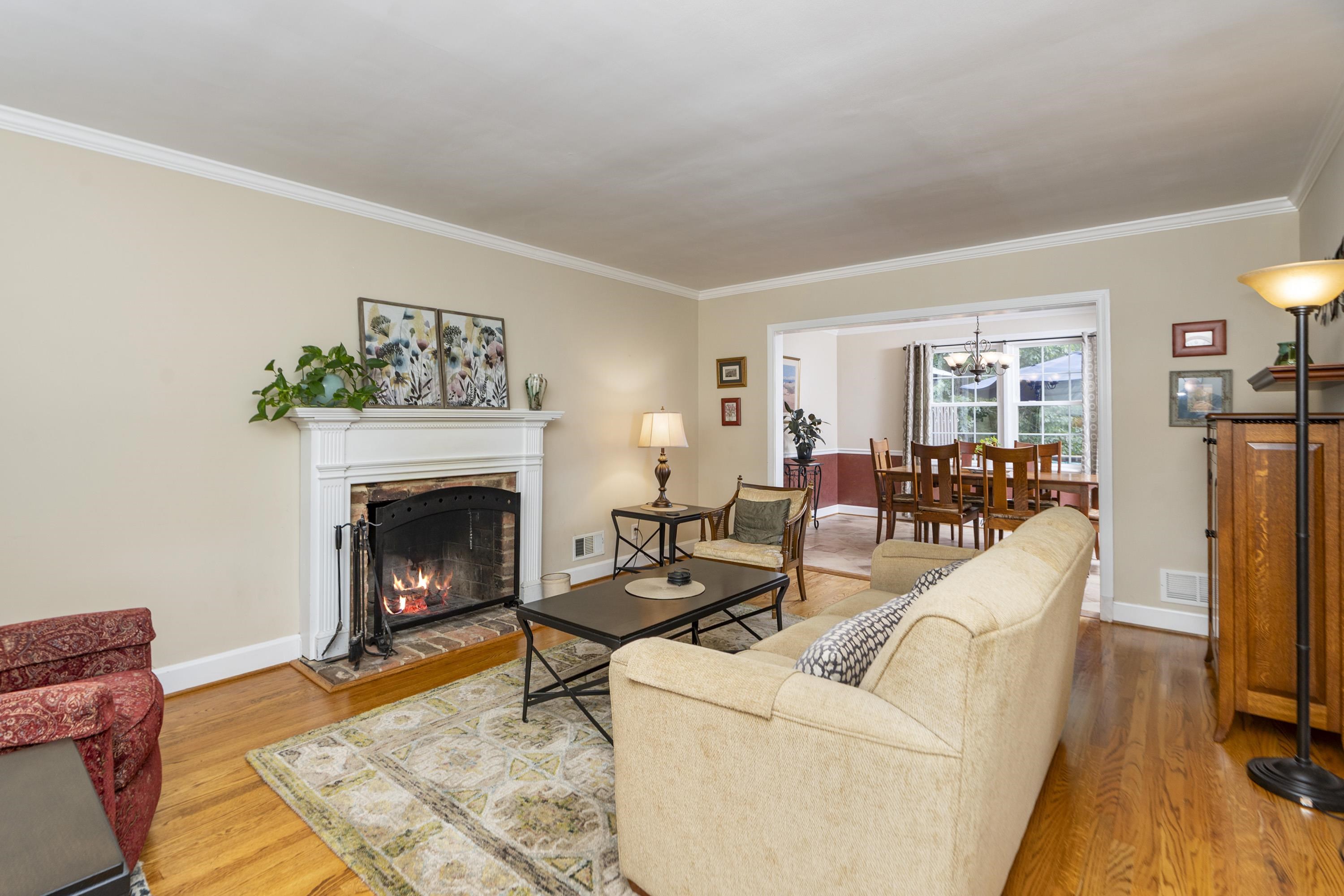 753 HILLCREST DR, STAUNTON, Virginia 24401, 4 Bedrooms Bedrooms, ,2 BathroomsBathrooms,Residential,753 HILLCREST DR,680925 MLS # 680925 753 HILLCREST DR, STAUNTON, Virginia 24401, 4 Bedrooms Bedrooms, ,2 BathroomsBathrooms,Residential,753 HILLCREST DR,680925 MLS # 680925