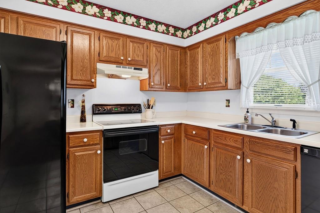 24 WARREN CIR, FISHERSVILLE, Virginia 22939, 3 Bedrooms Bedrooms, ,2 BathroomsBathrooms,Residential,24 WARREN CIR,680929 MLS # 680929 24 WARREN CIR, FISHERSVILLE, Virginia 22939, 3 Bedrooms Bedrooms, ,2 BathroomsBathrooms,Residential,24 WARREN CIR,680929 MLS # 680929