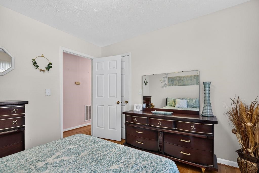 24 WARREN CIR, FISHERSVILLE, Virginia 22939, 3 Bedrooms Bedrooms, ,2 BathroomsBathrooms,Residential,24 WARREN CIR,680929 MLS # 680929 24 WARREN CIR, FISHERSVILLE, Virginia 22939, 3 Bedrooms Bedrooms, ,2 BathroomsBathrooms,Residential,24 WARREN CIR,680929 MLS # 680929