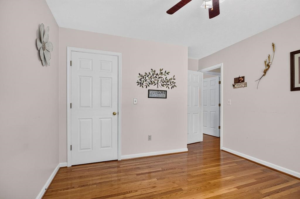 24 WARREN CIR, FISHERSVILLE, Virginia 22939, 3 Bedrooms Bedrooms, ,2 BathroomsBathrooms,Residential,24 WARREN CIR,680929 MLS # 680929 24 WARREN CIR, FISHERSVILLE, Virginia 22939, 3 Bedrooms Bedrooms, ,2 BathroomsBathrooms,Residential,24 WARREN CIR,680929 MLS # 680929