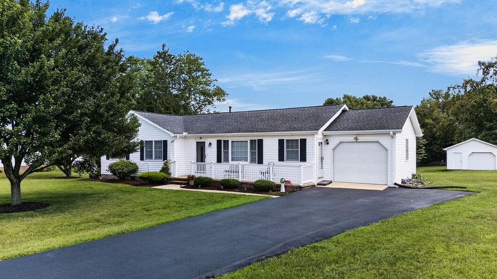 24 WARREN CIR, FISHERSVILLE, Virginia 22939, 3 Bedrooms Bedrooms, ,2 BathroomsBathrooms,Residential,24 WARREN CIR,680929 MLS # 680929 24 WARREN CIR, FISHERSVILLE, Virginia 22939, 3 Bedrooms Bedrooms, ,2 BathroomsBathrooms,Residential,24 WARREN CIR,680929 MLS # 680929