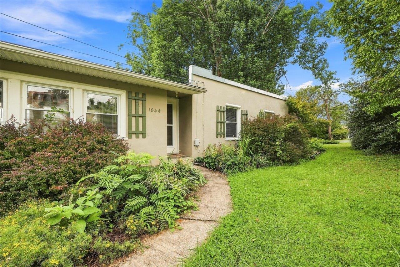 1644 BUICK ST, STAUNTON, Virginia 24401, 3 Bedrooms Bedrooms, ,2 BathroomsBathrooms,Residential,1644 BUICK ST,680941 MLS # 680941 1644 BUICK ST, STAUNTON, Virginia 24401, 3 Bedrooms Bedrooms, ,2 BathroomsBathrooms,Residential,1644 BUICK ST,680941 MLS # 680941
