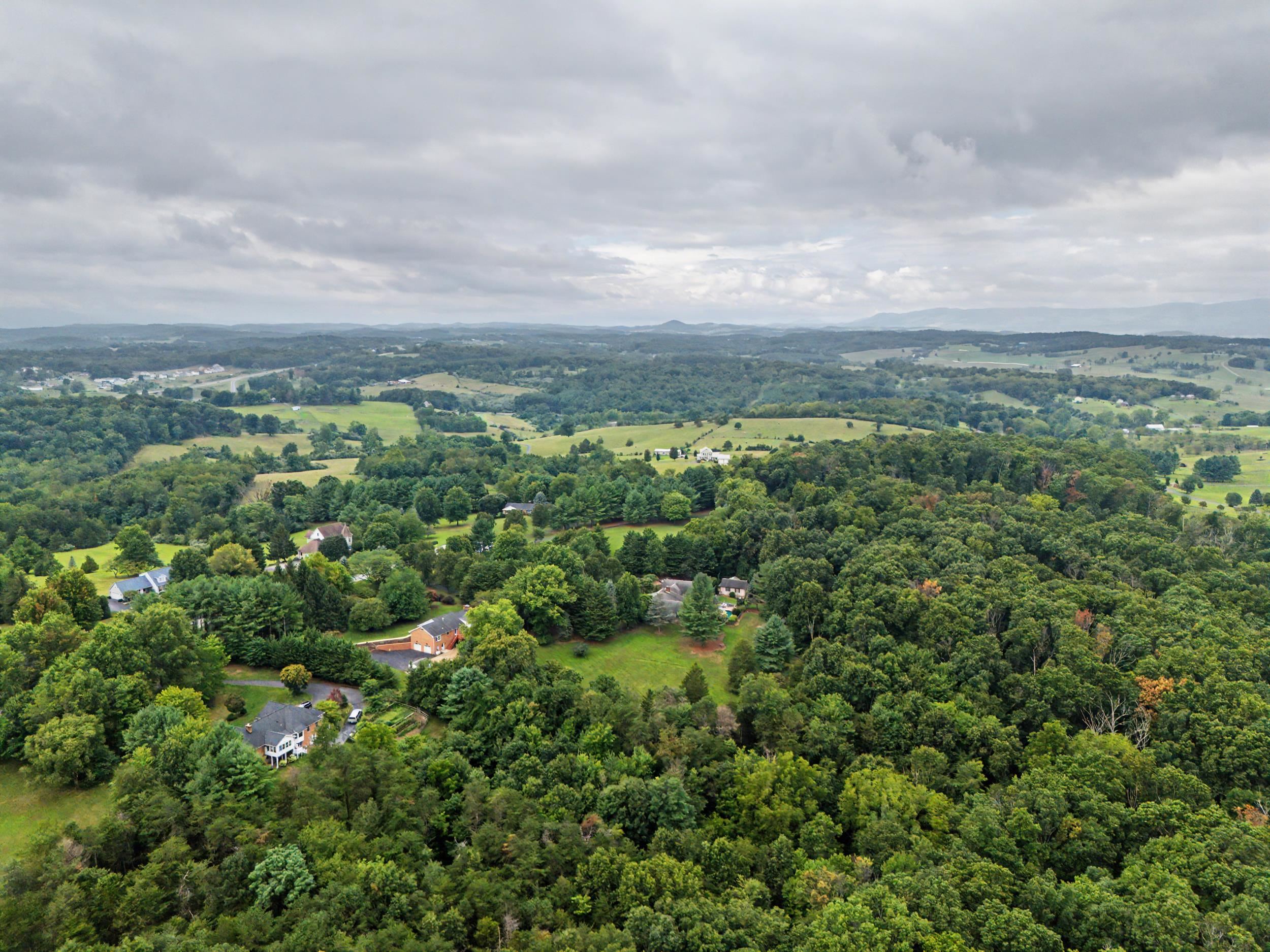 317 BALDWIN LN, STAUNTON, Virginia 24401, 3 Bedrooms Bedrooms, ,3 BathroomsBathrooms,Residential,317 BALDWIN LN,680942 MLS # 680942