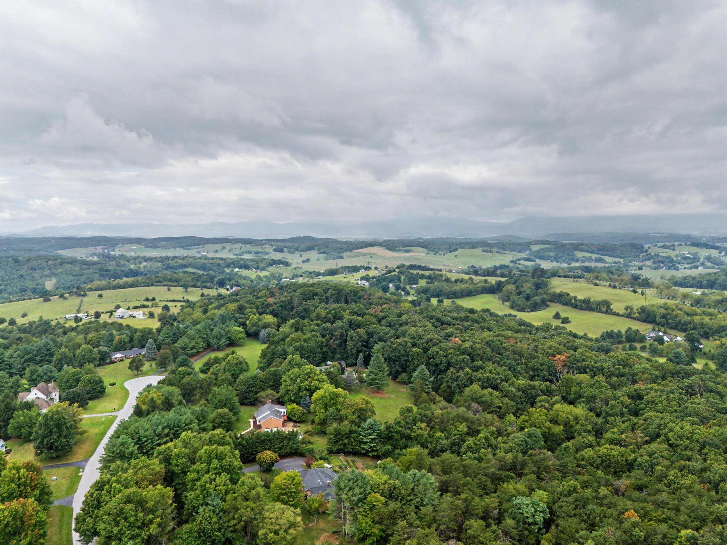 317 BALDWIN LN, STAUNTON, Virginia 24401, 3 Bedrooms Bedrooms, ,3 BathroomsBathrooms,Residential,317 BALDWIN LN,680942 MLS # 680942