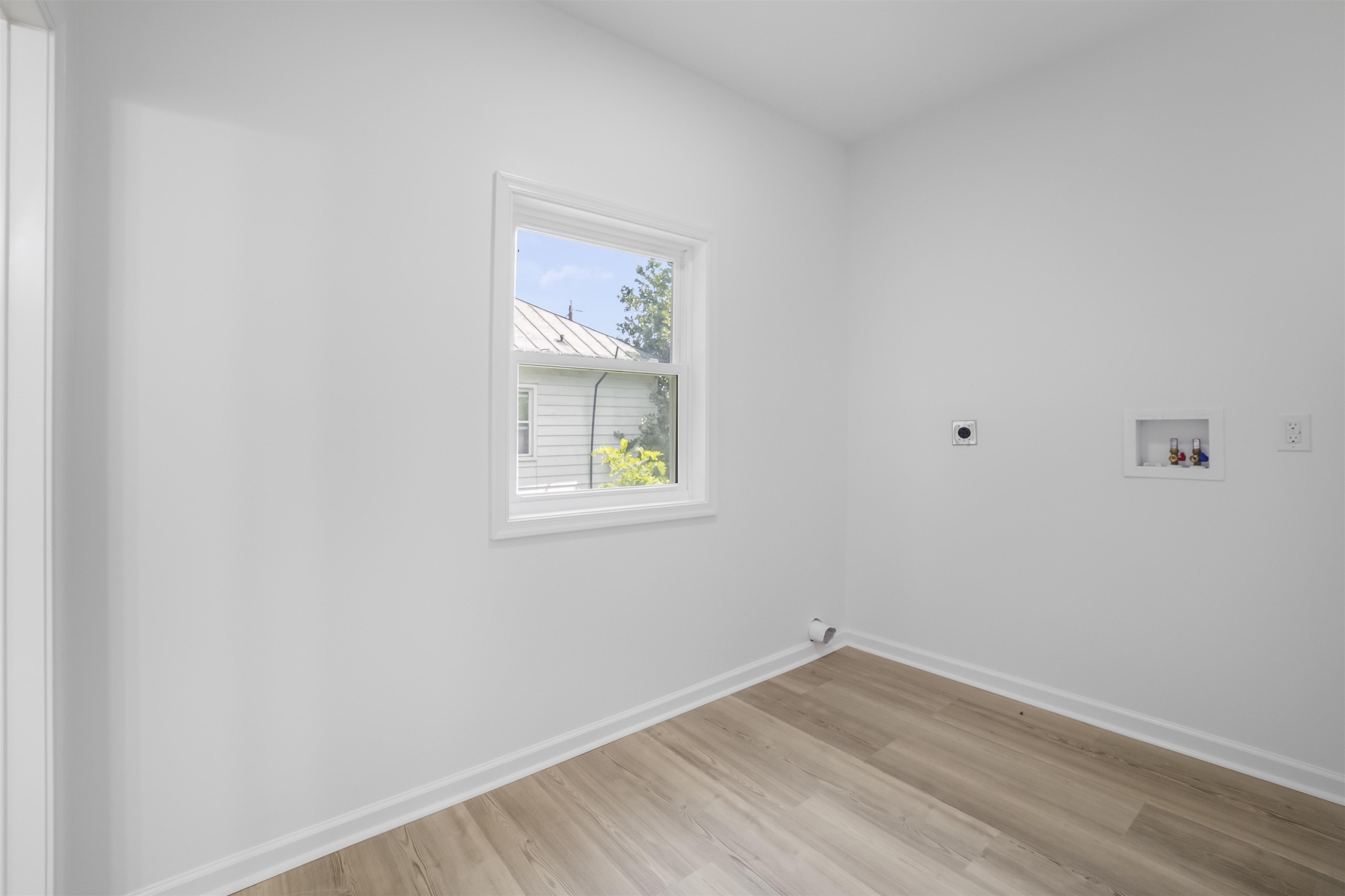 1105 W JOHNSON ST, STAUNTON, Virginia 24401, 3 Bedrooms Bedrooms, ,2 BathroomsBathrooms,Residential,1105 W JOHNSON ST,680943 MLS # 680943