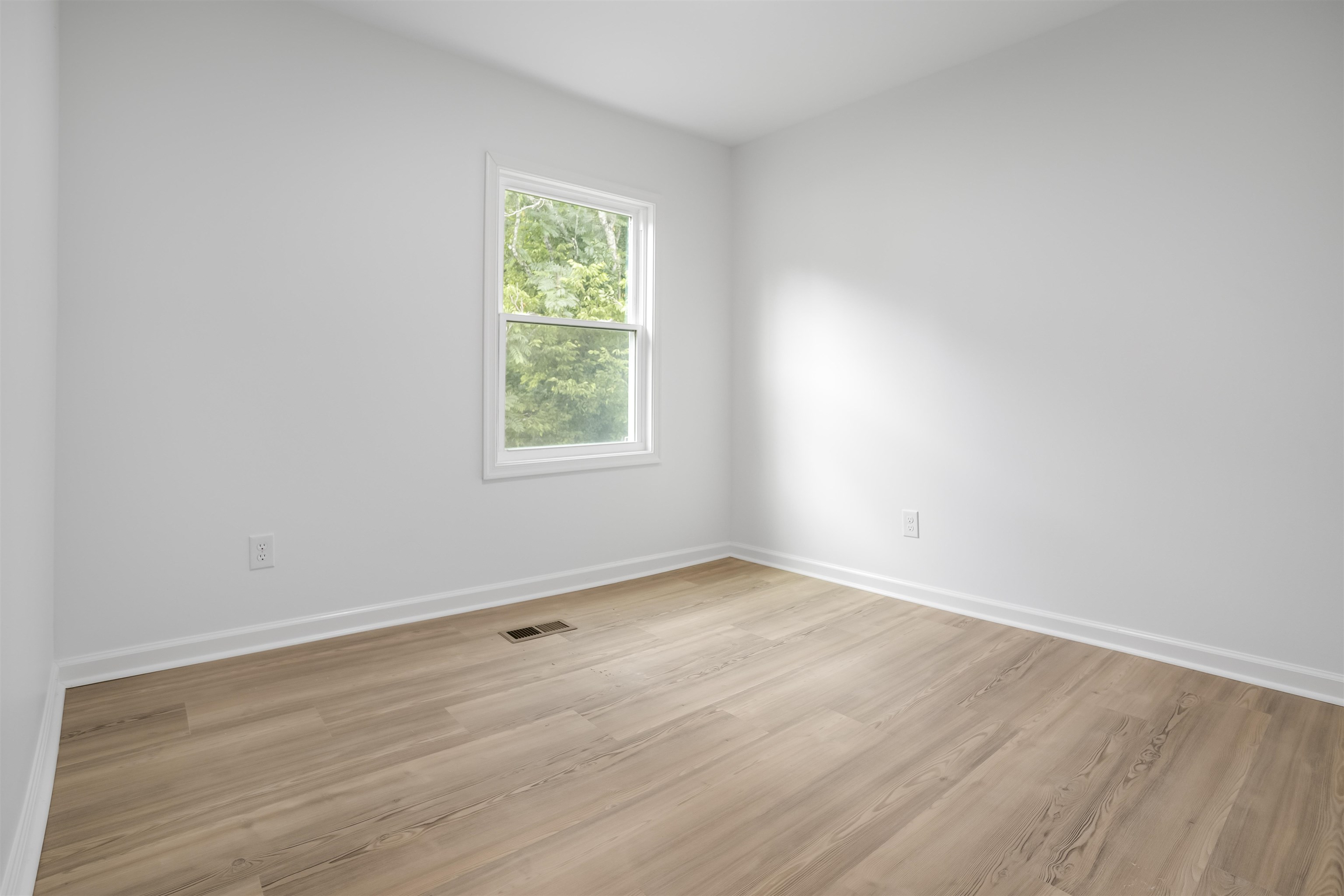1105 W JOHNSON ST, STAUNTON, Virginia 24401, 3 Bedrooms Bedrooms, ,2 BathroomsBathrooms,Residential,1105 W JOHNSON ST,680943 MLS # 680943