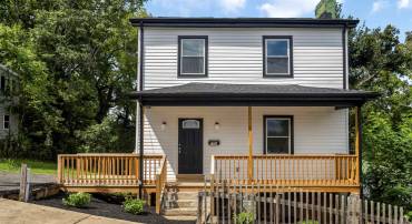 1105 W JOHNSON ST, STAUNTON, Virginia 24401, 3 Bedrooms Bedrooms, ,2 BathroomsBathrooms,Residential,1105 W JOHNSON ST,680943 MLS # 680943