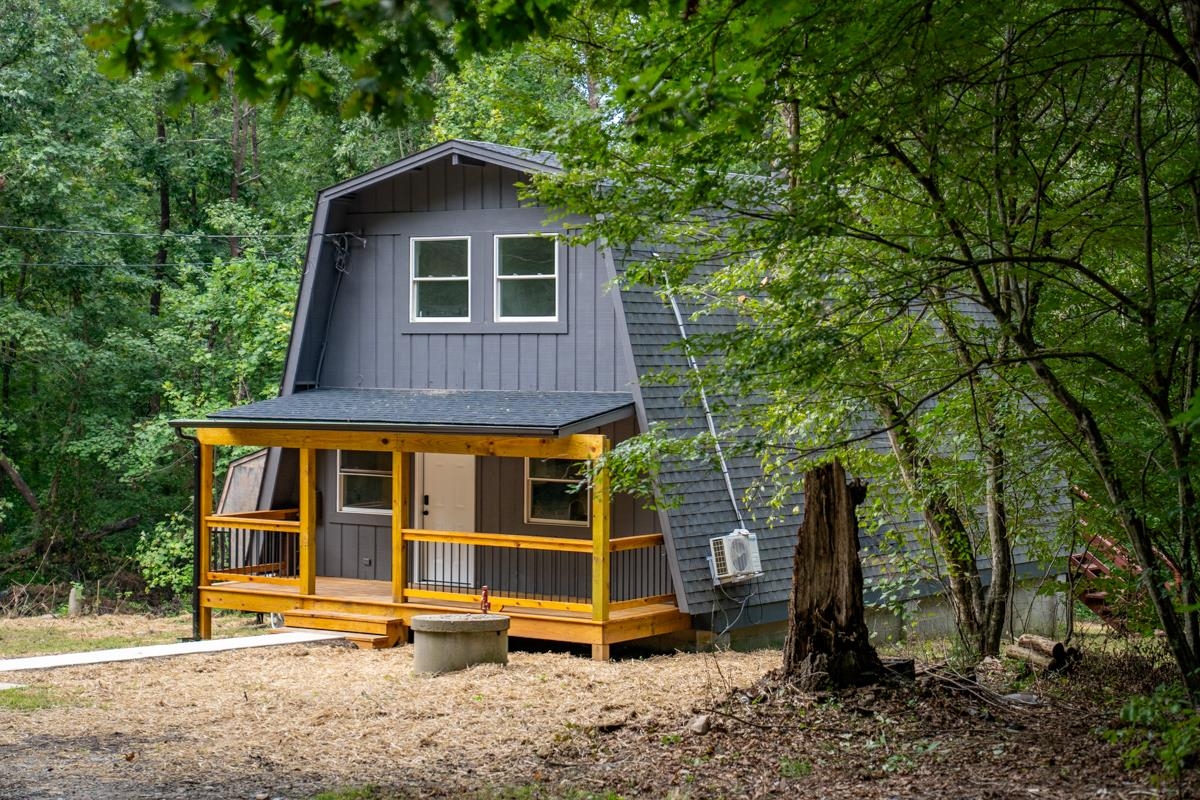 255 RIVERDALE DR, STANARDSVILLE, Virginia 22973, 3 Bedrooms Bedrooms, ,1 BathroomBathrooms,Residential,255 RIVERDALE DR,680947 MLS # 680947