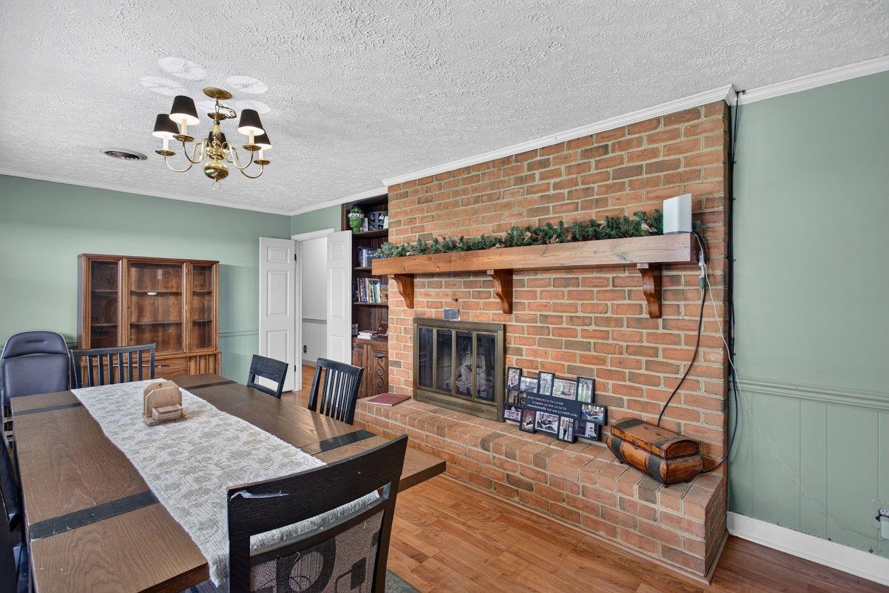 207 CIRCLE VIEW RD, LURAY, Virginia 22835, 4 Bedrooms Bedrooms, ,3 BathroomsBathrooms,Residential,207 CIRCLE VIEW RD,680954 MLS # 680954 207 CIRCLE VIEW RD, LURAY, Virginia 22835, 4 Bedrooms Bedrooms, ,3 BathroomsBathrooms,Residential,207 CIRCLE VIEW RD,680954 MLS # 680954