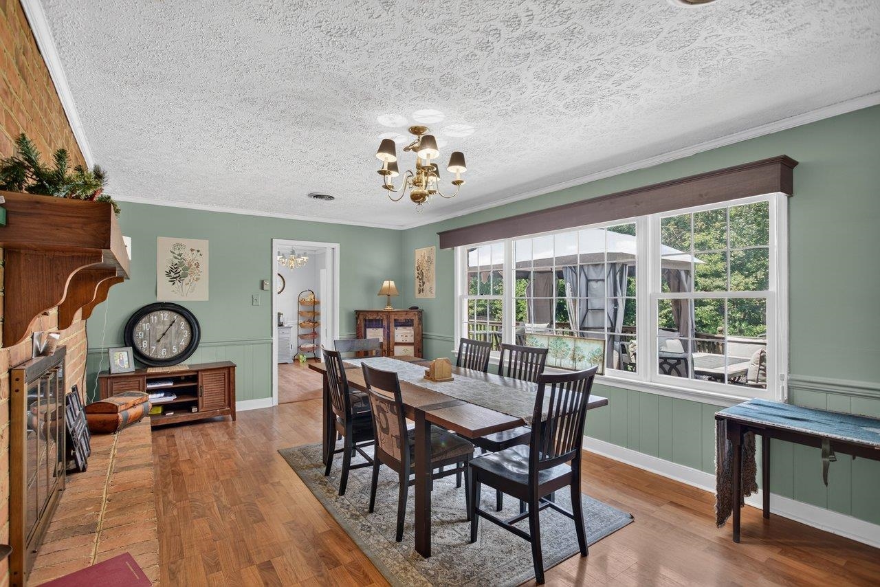 207 CIRCLE VIEW RD, LURAY, Virginia 22835, 4 Bedrooms Bedrooms, ,3 BathroomsBathrooms,Residential,207 CIRCLE VIEW RD,680954 MLS # 680954 207 CIRCLE VIEW RD, LURAY, Virginia 22835, 4 Bedrooms Bedrooms, ,3 BathroomsBathrooms,Residential,207 CIRCLE VIEW RD,680954 MLS # 680954