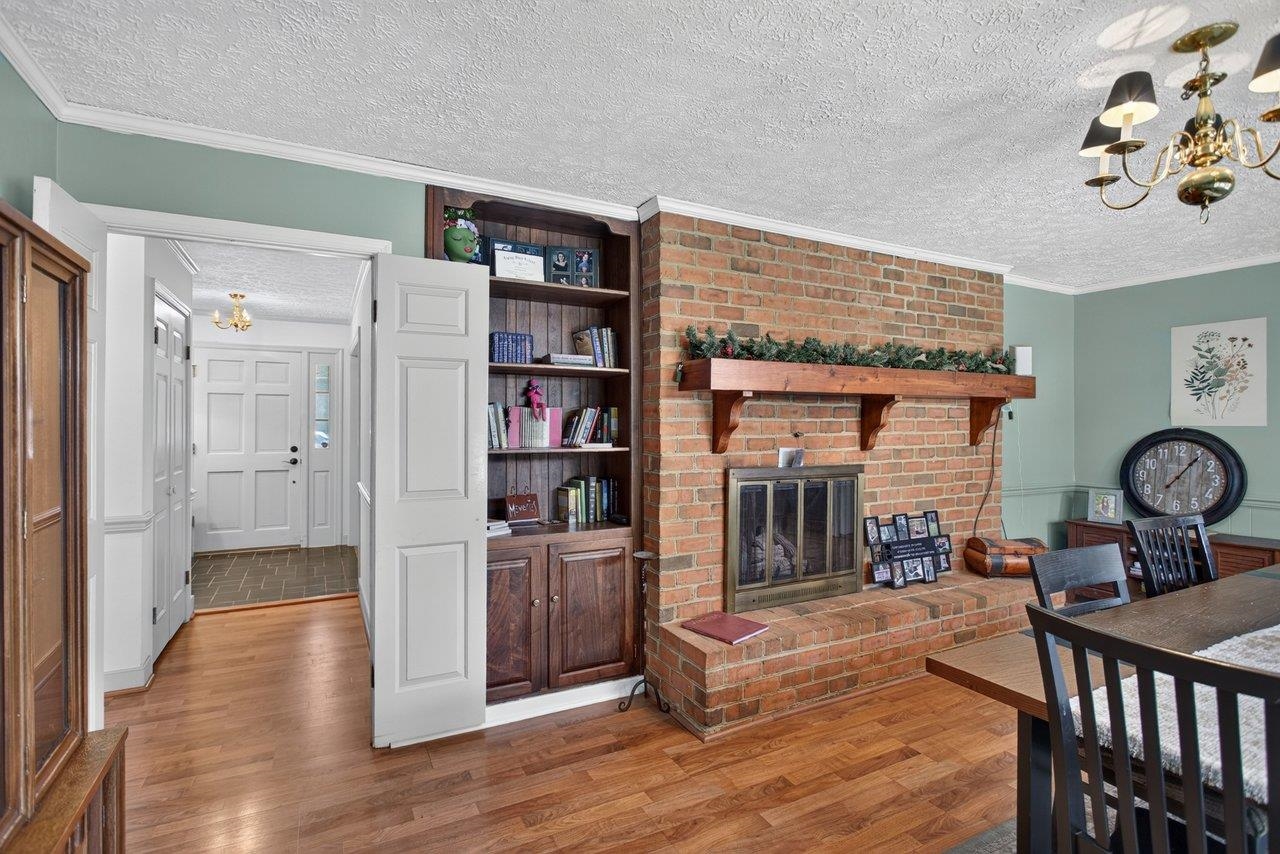 207 CIRCLE VIEW RD, LURAY, Virginia 22835, 4 Bedrooms Bedrooms, ,3 BathroomsBathrooms,Residential,207 CIRCLE VIEW RD,680954 MLS # 680954 207 CIRCLE VIEW RD, LURAY, Virginia 22835, 4 Bedrooms Bedrooms, ,3 BathroomsBathrooms,Residential,207 CIRCLE VIEW RD,680954 MLS # 680954