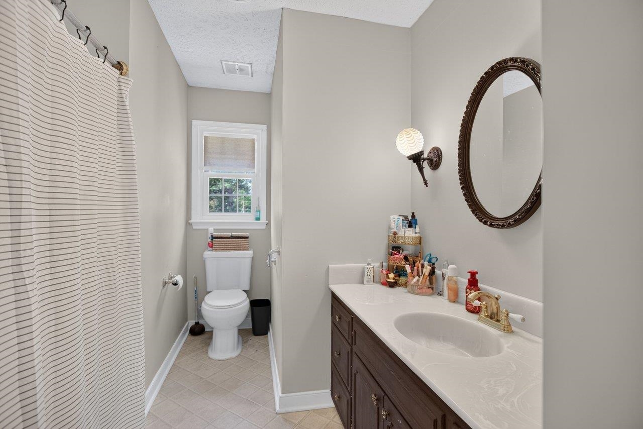 207 CIRCLE VIEW RD, LURAY, Virginia 22835, 4 Bedrooms Bedrooms, ,3 BathroomsBathrooms,Residential,207 CIRCLE VIEW RD,680954 MLS # 680954 207 CIRCLE VIEW RD, LURAY, Virginia 22835, 4 Bedrooms Bedrooms, ,3 BathroomsBathrooms,Residential,207 CIRCLE VIEW RD,680954 MLS # 680954