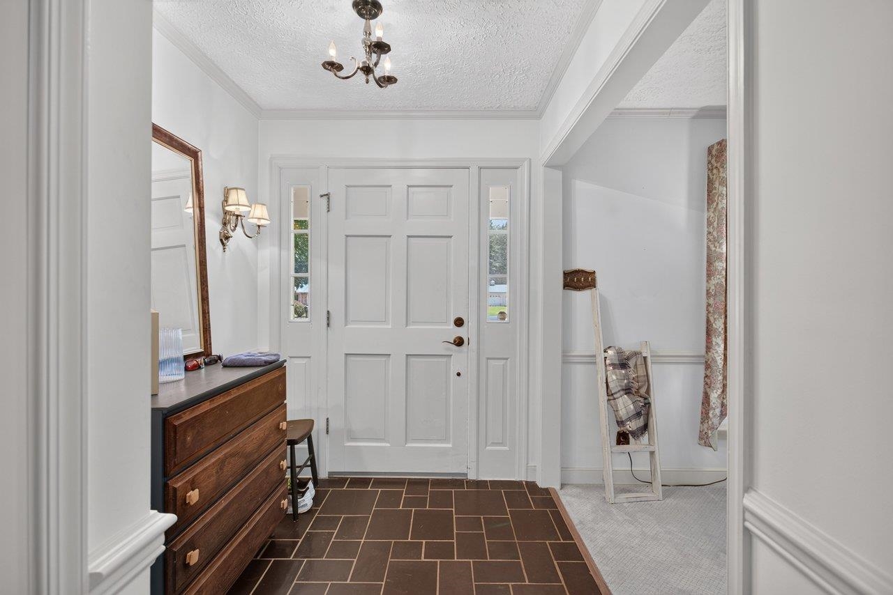 207 CIRCLE VIEW RD, LURAY, Virginia 22835, 4 Bedrooms Bedrooms, ,3 BathroomsBathrooms,Residential,207 CIRCLE VIEW RD,680954 MLS # 680954 207 CIRCLE VIEW RD, LURAY, Virginia 22835, 4 Bedrooms Bedrooms, ,3 BathroomsBathrooms,Residential,207 CIRCLE VIEW RD,680954 MLS # 680954