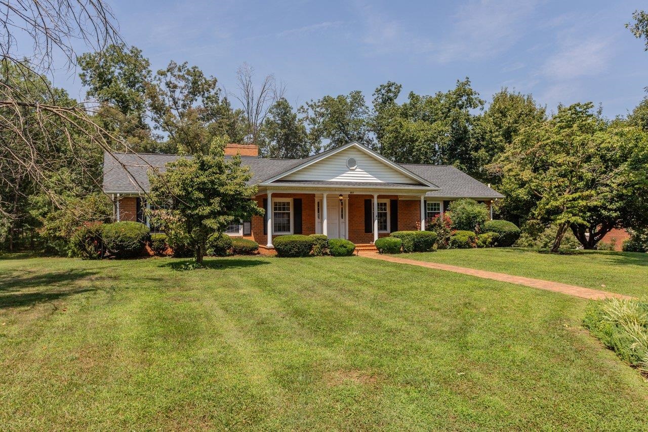 207 CIRCLE VIEW RD, LURAY, Virginia 22835, 4 Bedrooms Bedrooms, ,3 BathroomsBathrooms,Residential,207 CIRCLE VIEW RD,680954 MLS # 680954 207 CIRCLE VIEW RD, LURAY, Virginia 22835, 4 Bedrooms Bedrooms, ,3 BathroomsBathrooms,Residential,207 CIRCLE VIEW RD,680954 MLS # 680954