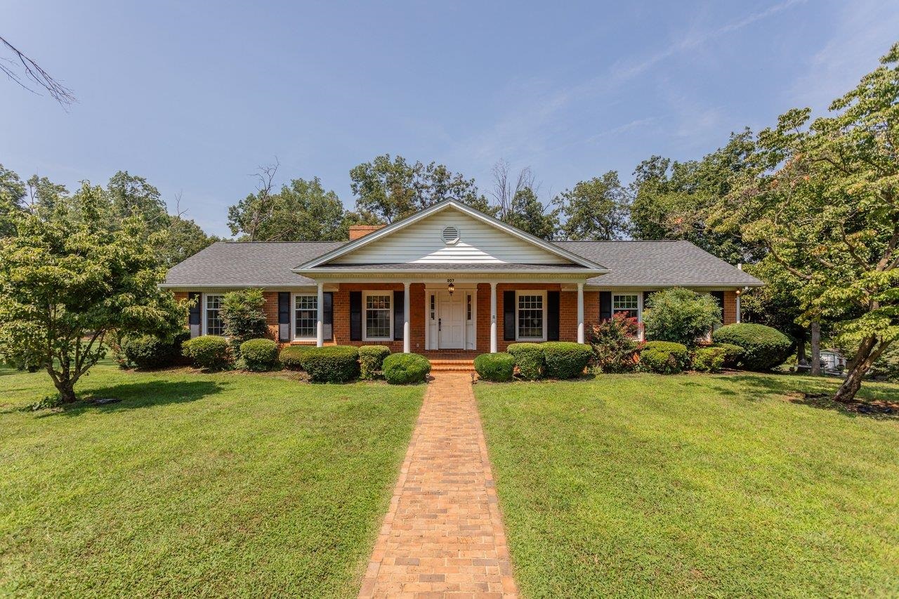 207 CIRCLE VIEW RD, LURAY, Virginia 22835, 4 Bedrooms Bedrooms, ,3 BathroomsBathrooms,Residential,207 CIRCLE VIEW RD,680954 MLS # 680954 207 CIRCLE VIEW RD, LURAY, Virginia 22835, 4 Bedrooms Bedrooms, ,3 BathroomsBathrooms,Residential,207 CIRCLE VIEW RD,680954 MLS # 680954