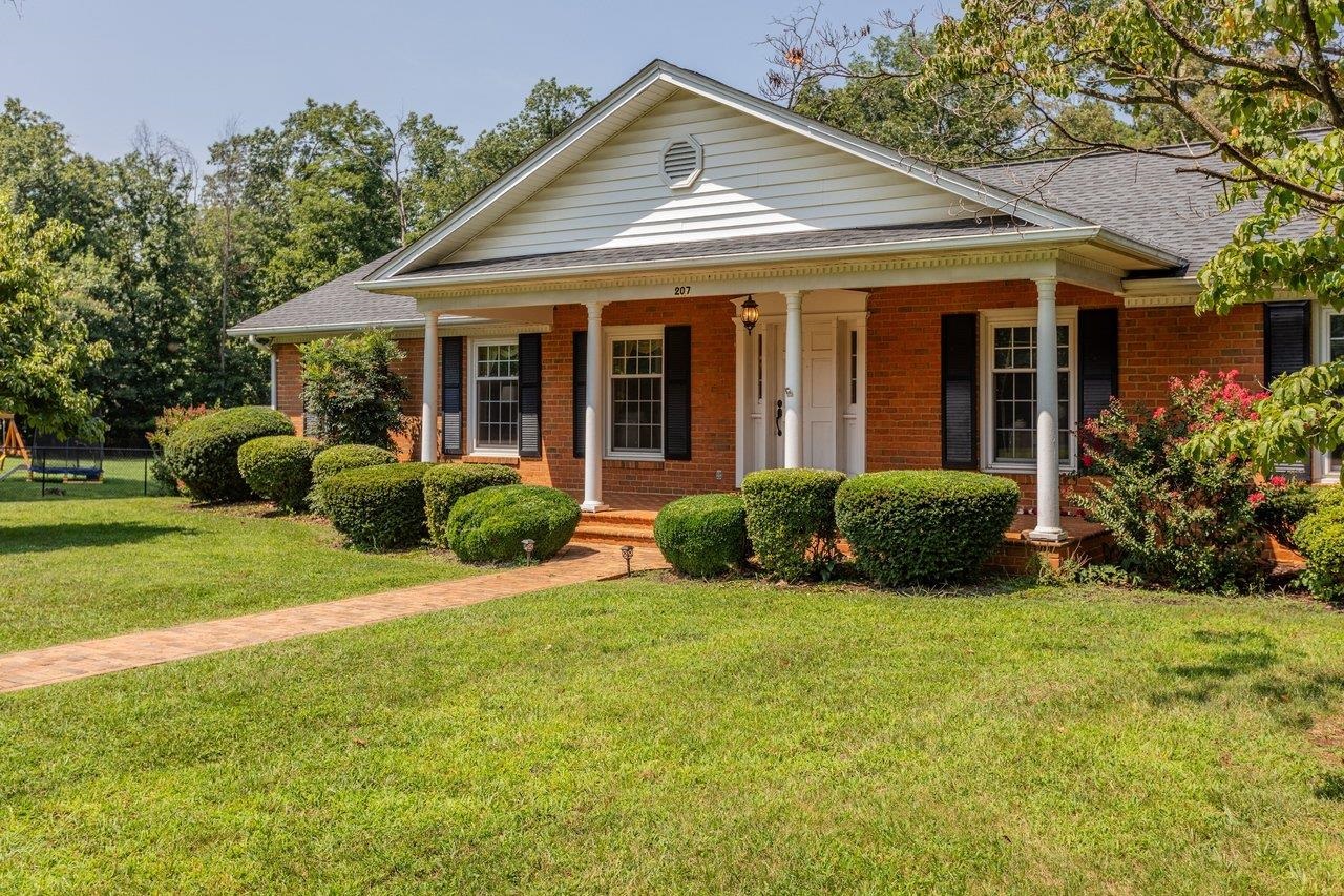 207 CIRCLE VIEW RD, LURAY, Virginia 22835, 4 Bedrooms Bedrooms, ,3 BathroomsBathrooms,Residential,207 CIRCLE VIEW RD,680954 MLS # 680954 207 CIRCLE VIEW RD, LURAY, Virginia 22835, 4 Bedrooms Bedrooms, ,3 BathroomsBathrooms,Residential,207 CIRCLE VIEW RD,680954 MLS # 680954