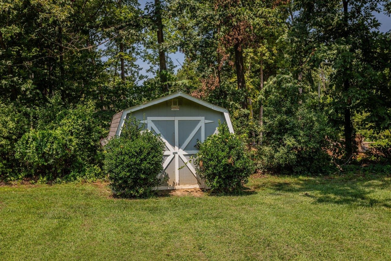 207 CIRCLE VIEW RD, LURAY, Virginia 22835, 4 Bedrooms Bedrooms, ,3 BathroomsBathrooms,Residential,207 CIRCLE VIEW RD,680954 MLS # 680954 207 CIRCLE VIEW RD, LURAY, Virginia 22835, 4 Bedrooms Bedrooms, ,3 BathroomsBathrooms,Residential,207 CIRCLE VIEW RD,680954 MLS # 680954