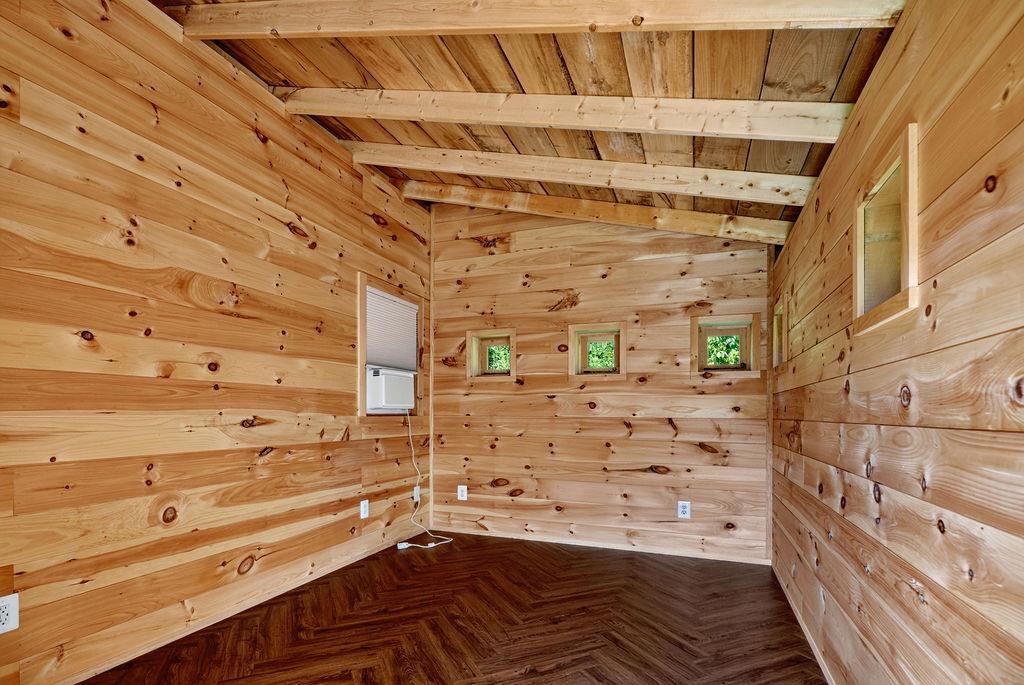 47 ROOSTER RIDGE RD, ROSELAND, Virginia 22967, 1 Bedroom Bedrooms, ,1 BathroomBathrooms,Residential,47 ROOSTER RIDGE RD,680956 MLS # 680956