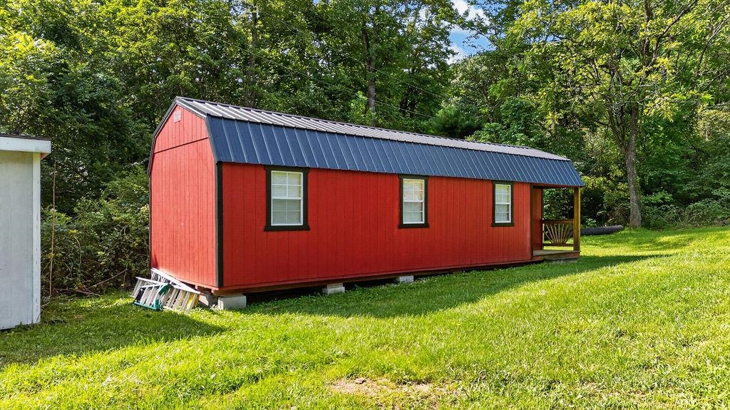 47 ROOSTER RIDGE RD, ROSELAND, Virginia 22967, 1 Bedroom Bedrooms, ,1 BathroomBathrooms,Residential,47 ROOSTER RIDGE RD,680956 MLS # 680956