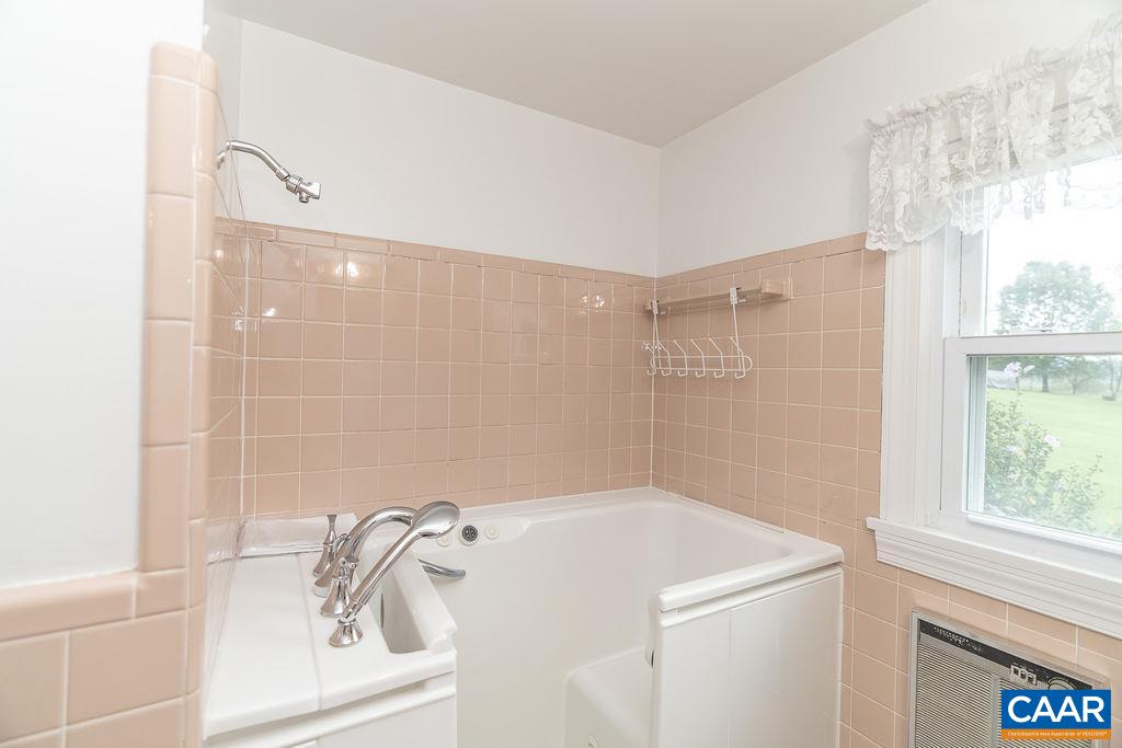 134 HIGH PEAK LN, SHIPMAN, Virginia 22971, 3 Bedrooms Bedrooms, ,1 BathroomBathrooms,Residential,134 HIGH PEAK LN,680957 MLS # 680957 134 HIGH PEAK LN, SHIPMAN, Virginia 22971, 3 Bedrooms Bedrooms, ,1 BathroomBathrooms,Residential,134 HIGH PEAK LN,680957 MLS # 680957