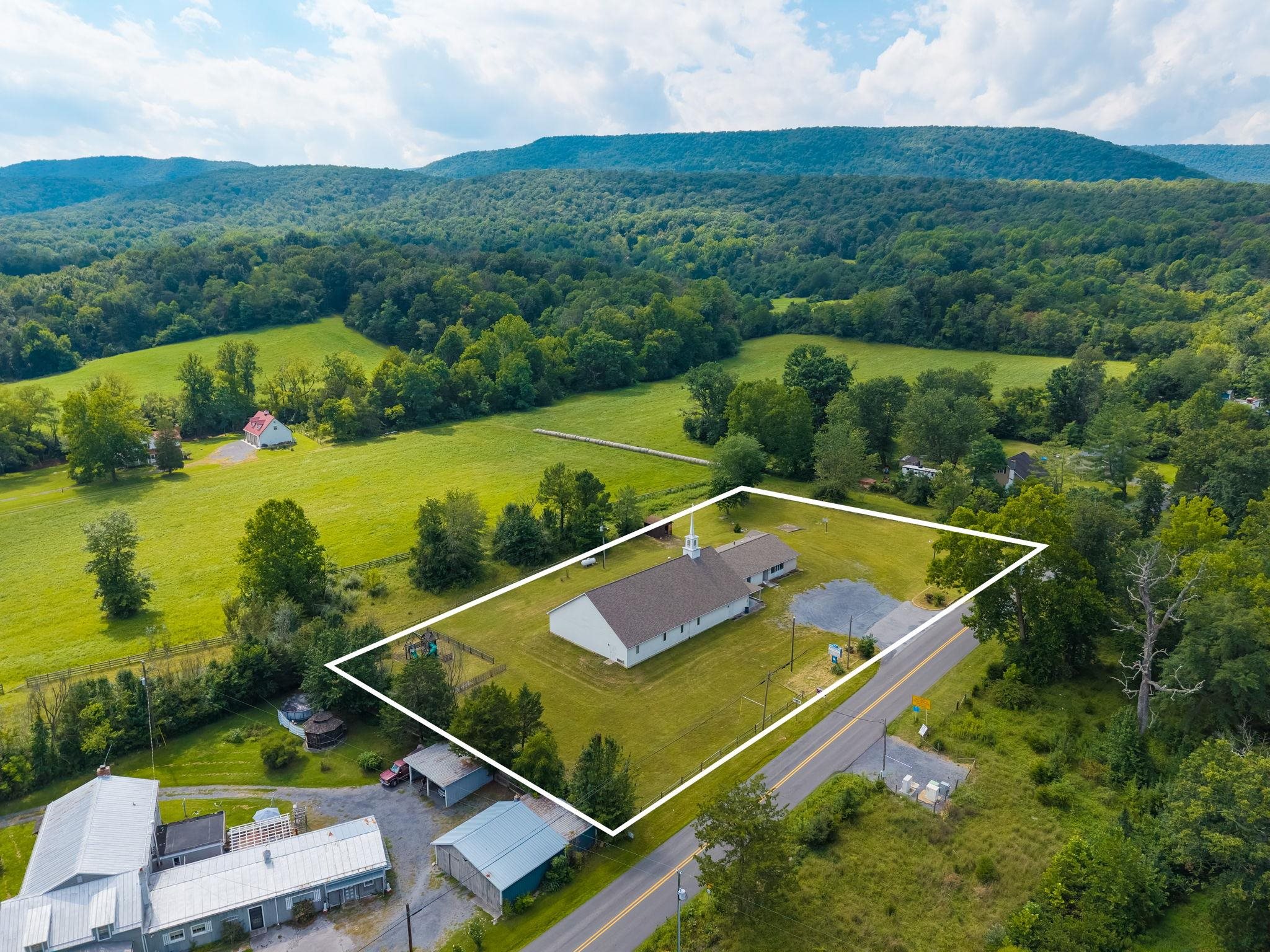 5700 EDINBURG GAP RD, FORT VALLEY, Virginia 22652, ,Commercial,5700 EDINBURG GAP RD,680983 MLS # 680983