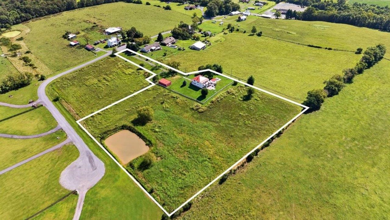 467 VISTA VIEW RD, STANLEY, Virginia 22851, 4 Bedrooms Bedrooms, ,3 BathroomsBathrooms,Residential,467 VISTA VIEW RD,680966 MLS # 680966 467 VISTA VIEW RD, STANLEY, Virginia 22851, 4 Bedrooms Bedrooms, ,3 BathroomsBathrooms,Residential,467 VISTA VIEW RD,680966 MLS # 680966