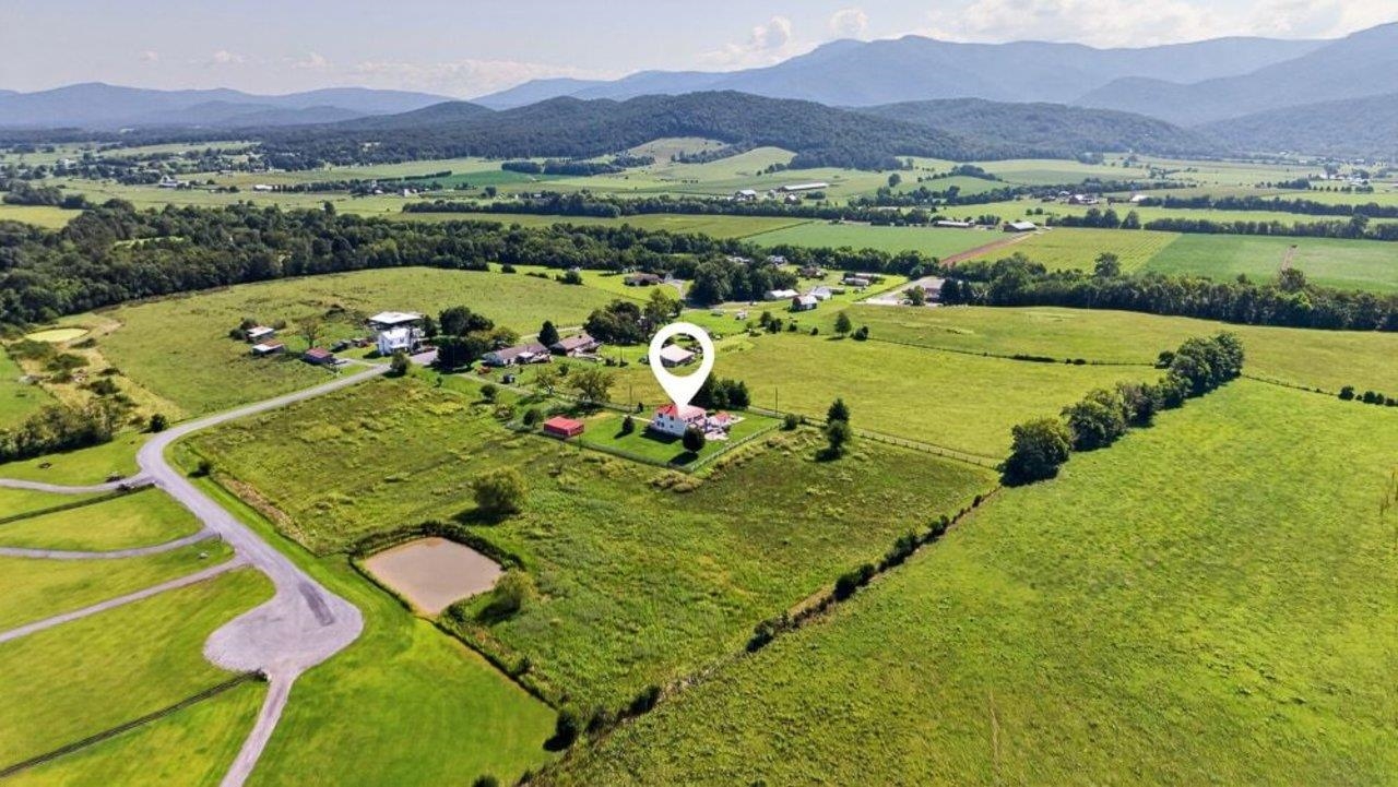 467 VISTA VIEW RD, STANLEY, Virginia 22851, 4 Bedrooms Bedrooms, ,3 BathroomsBathrooms,Residential,467 VISTA VIEW RD,680966 MLS # 680966 467 VISTA VIEW RD, STANLEY, Virginia 22851, 4 Bedrooms Bedrooms, ,3 BathroomsBathrooms,Residential,467 VISTA VIEW RD,680966 MLS # 680966