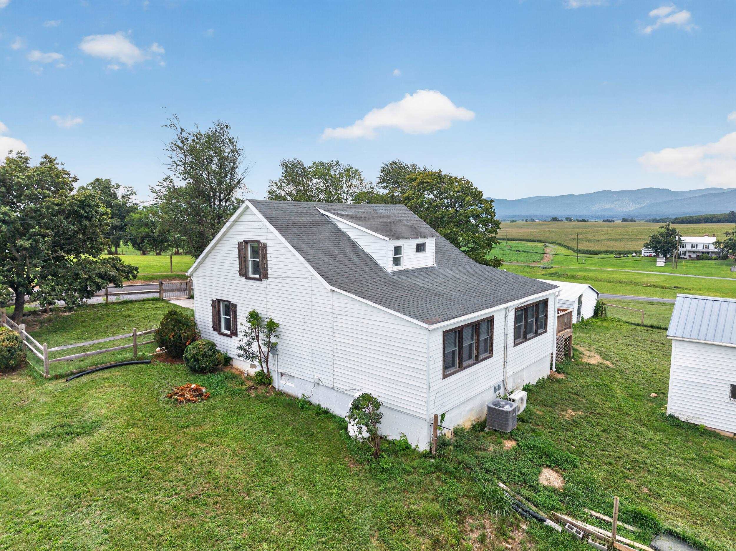9718 VALLEY VIEW RD, MCGAHEYSVILLE, Virginia 22840, 3 Bedrooms Bedrooms, ,2 BathroomsBathrooms,Residential,9718 VALLEY VIEW RD,680977 MLS # 680977 9718 VALLEY VIEW RD, MCGAHEYSVILLE, Virginia 22840, 3 Bedrooms Bedrooms, ,2 BathroomsBathrooms,Residential,9718 VALLEY VIEW RD,680977 MLS # 680977
