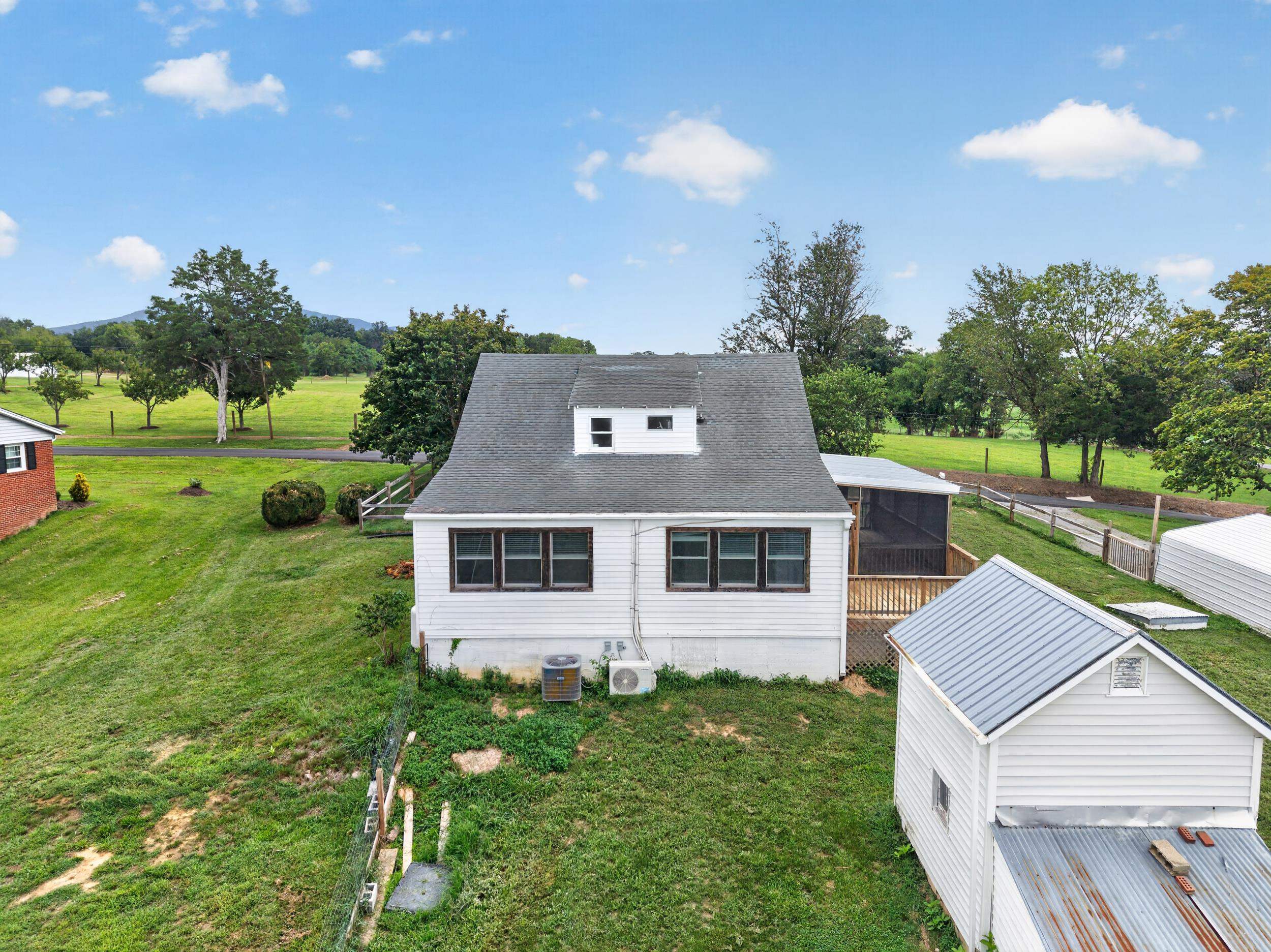 9718 VALLEY VIEW RD, MCGAHEYSVILLE, Virginia 22840, 3 Bedrooms Bedrooms, ,2 BathroomsBathrooms,Residential,9718 VALLEY VIEW RD,680977 MLS # 680977 9718 VALLEY VIEW RD, MCGAHEYSVILLE, Virginia 22840, 3 Bedrooms Bedrooms, ,2 BathroomsBathrooms,Residential,9718 VALLEY VIEW RD,680977 MLS # 680977