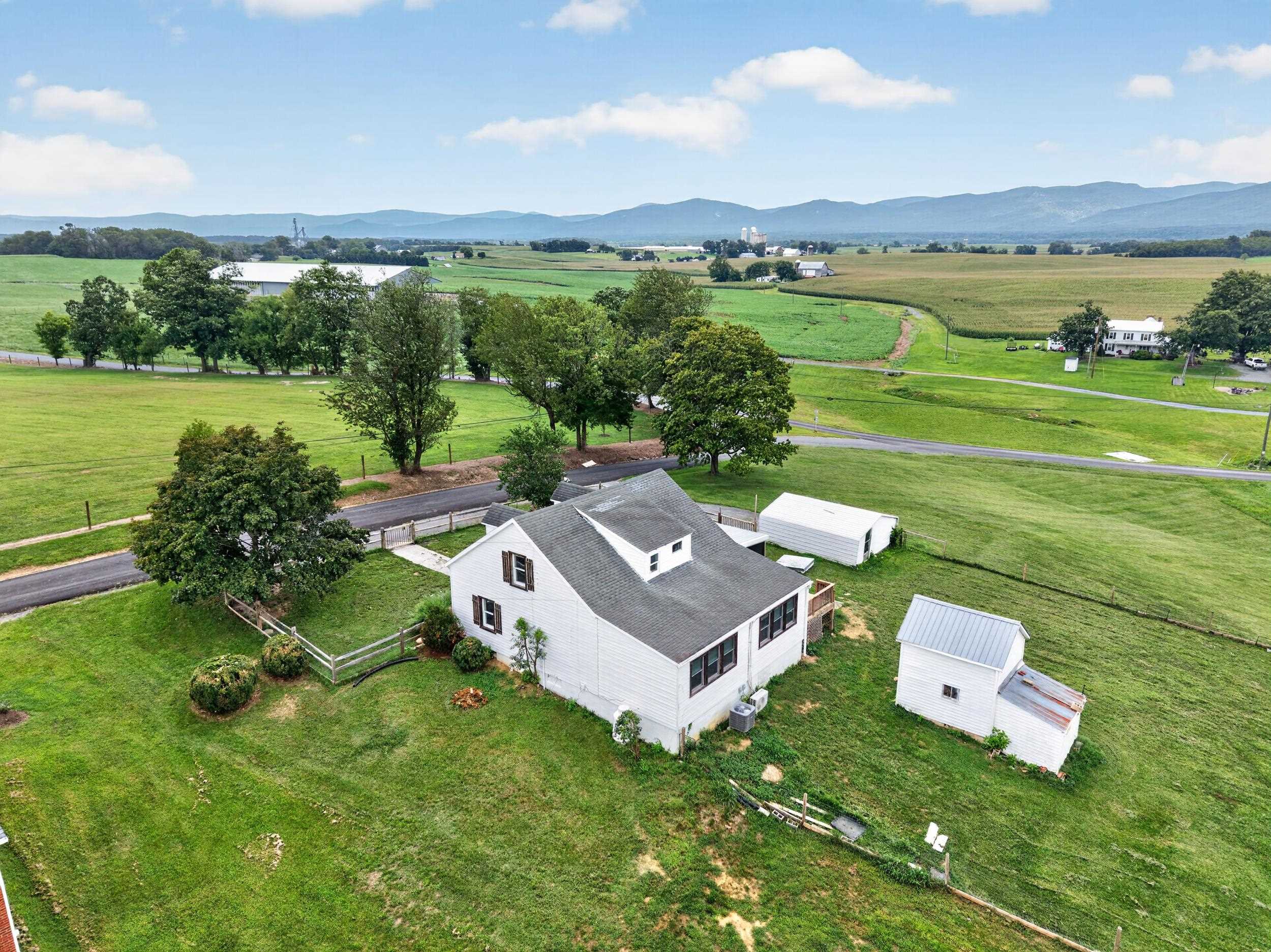 9718 VALLEY VIEW RD, MCGAHEYSVILLE, Virginia 22840, 3 Bedrooms Bedrooms, ,2 BathroomsBathrooms,Residential,9718 VALLEY VIEW RD,680977 MLS # 680977 9718 VALLEY VIEW RD, MCGAHEYSVILLE, Virginia 22840, 3 Bedrooms Bedrooms, ,2 BathroomsBathrooms,Residential,9718 VALLEY VIEW RD,680977 MLS # 680977