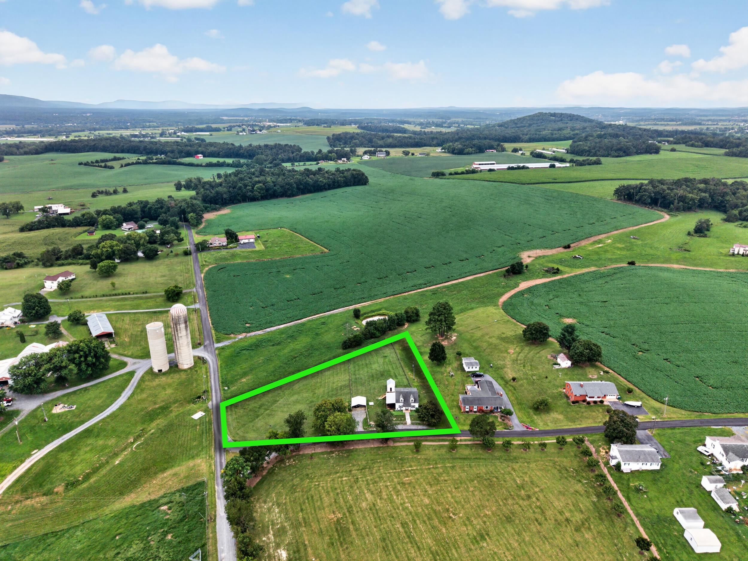 9718 VALLEY VIEW RD, MCGAHEYSVILLE, Virginia 22840, 3 Bedrooms Bedrooms, ,2 BathroomsBathrooms,Residential,9718 VALLEY VIEW RD,680977 MLS # 680977 9718 VALLEY VIEW RD, MCGAHEYSVILLE, Virginia 22840, 3 Bedrooms Bedrooms, ,2 BathroomsBathrooms,Residential,9718 VALLEY VIEW RD,680977 MLS # 680977