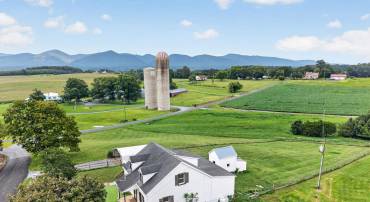 9718 VALLEY VIEW RD, MCGAHEYSVILLE, Virginia 22840, 3 Bedrooms Bedrooms, ,2 BathroomsBathrooms,Residential,9718 VALLEY VIEW RD,680977 MLS # 680977