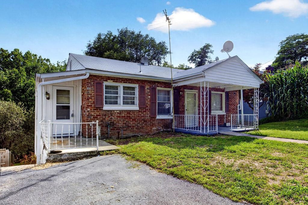 134 MAURY MILL RD, VERONA, Virginia 24482, 2 Bedrooms Bedrooms, ,1 BathroomBathrooms,Residential,134 MAURY MILL RD,680979 MLS # 680979