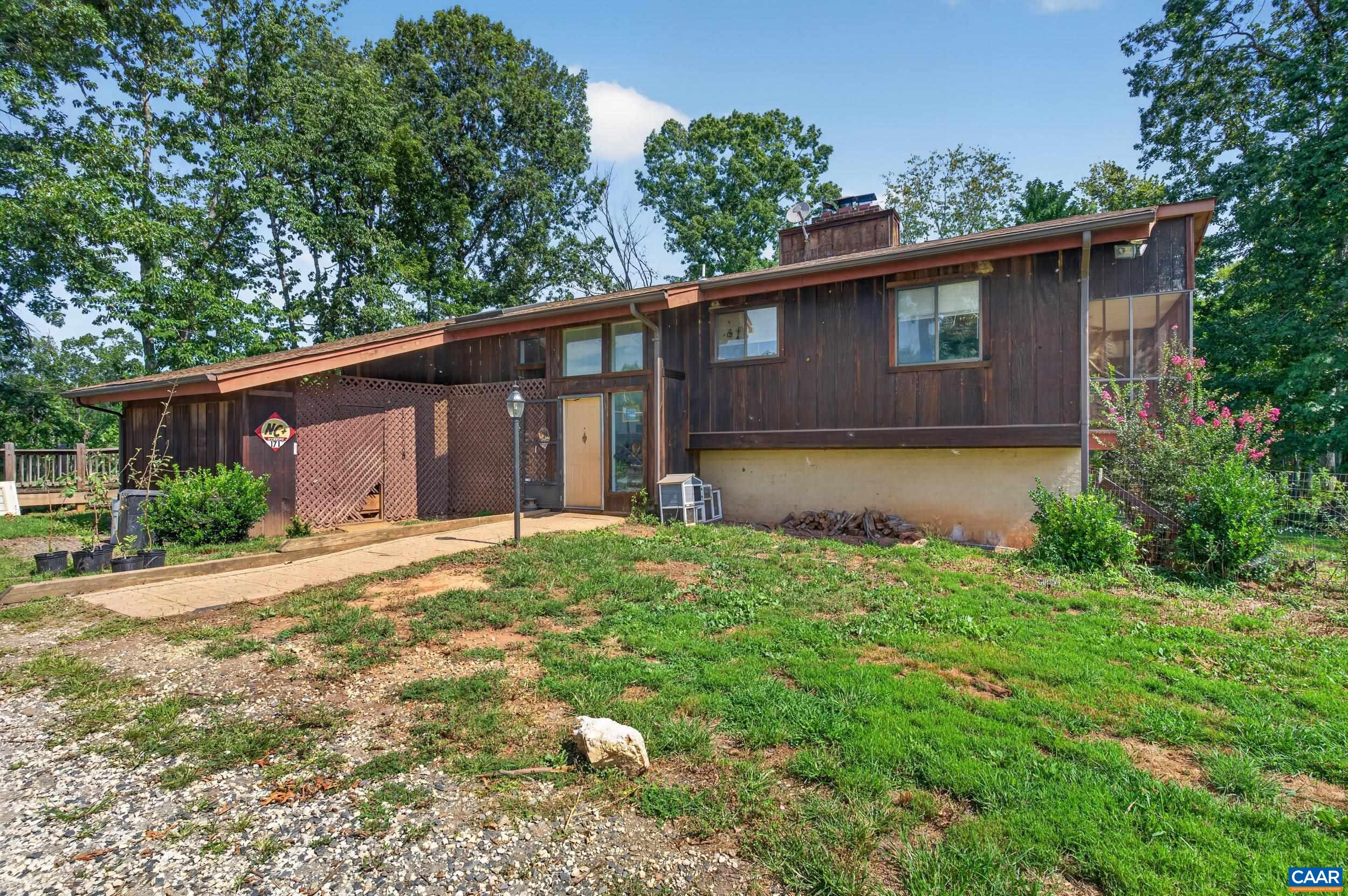 7192 S JAMES RIVER HWY, BUCKINGHAM, Virginia 23921, 5 Bedrooms Bedrooms, ,3 BathroomsBathrooms,Residential,7192 S JAMES RIVER HWY,680989 MLS # 680989