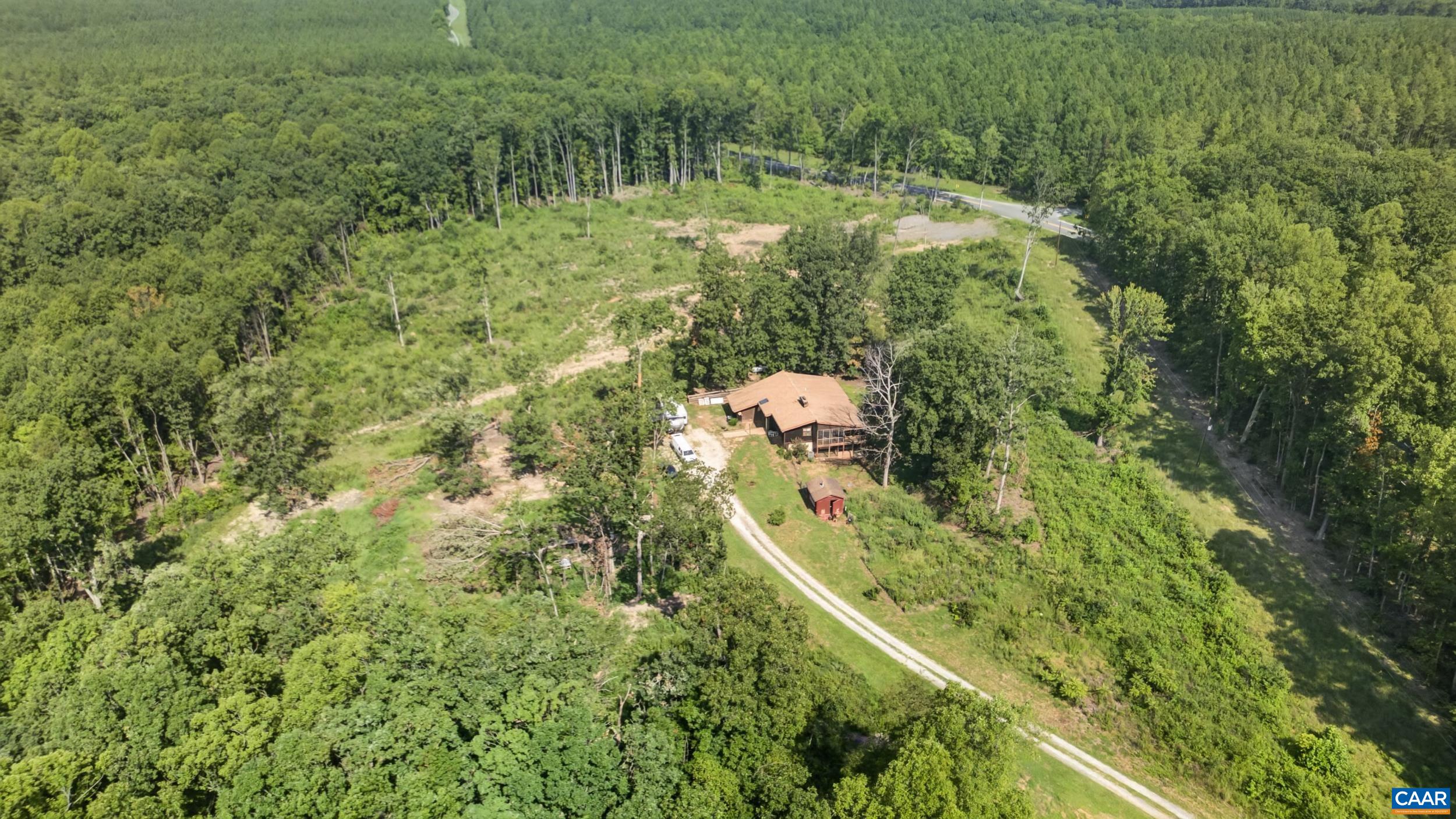 7192 S JAMES RIVER HWY, BUCKINGHAM, Virginia 23921, 5 Bedrooms Bedrooms, ,3 BathroomsBathrooms,Residential,7192 S JAMES RIVER HWY,680989 MLS # 680989