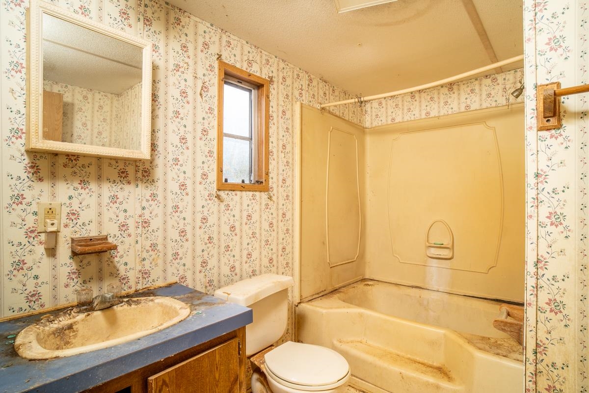 1386 PREDDY CREEK RD, BARBOURSVILLE, Virginia 22923, 3 Bedrooms Bedrooms, ,2 BathroomsBathrooms,Residential,1386 PREDDY CREEK RD,680995 MLS # 680995 1386 PREDDY CREEK RD, BARBOURSVILLE, Virginia 22923, 3 Bedrooms Bedrooms, ,2 BathroomsBathrooms,Residential,1386 PREDDY CREEK RD,680995 MLS # 680995