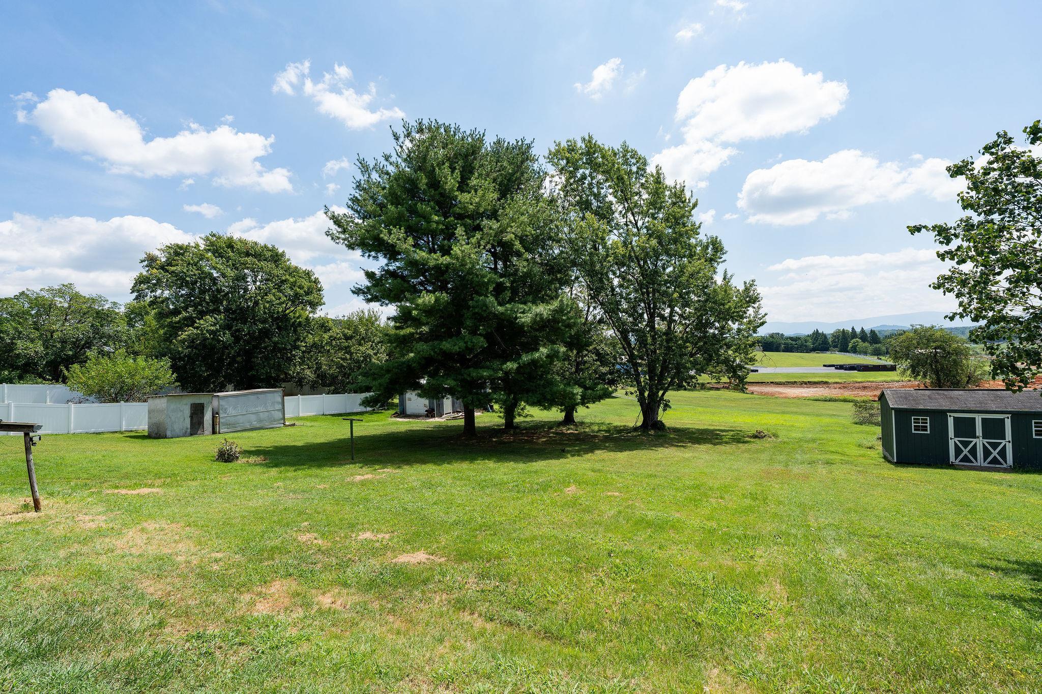 372 FRONTIER DR, STAUNTON, Virginia 24401, 3 Bedrooms Bedrooms, ,1 BathroomBathrooms,Residential,372 FRONTIER DR,680997 MLS # 680997 372 FRONTIER DR, STAUNTON, Virginia 24401, 3 Bedrooms Bedrooms, ,1 BathroomBathrooms,Residential,372 FRONTIER DR,680997 MLS # 680997