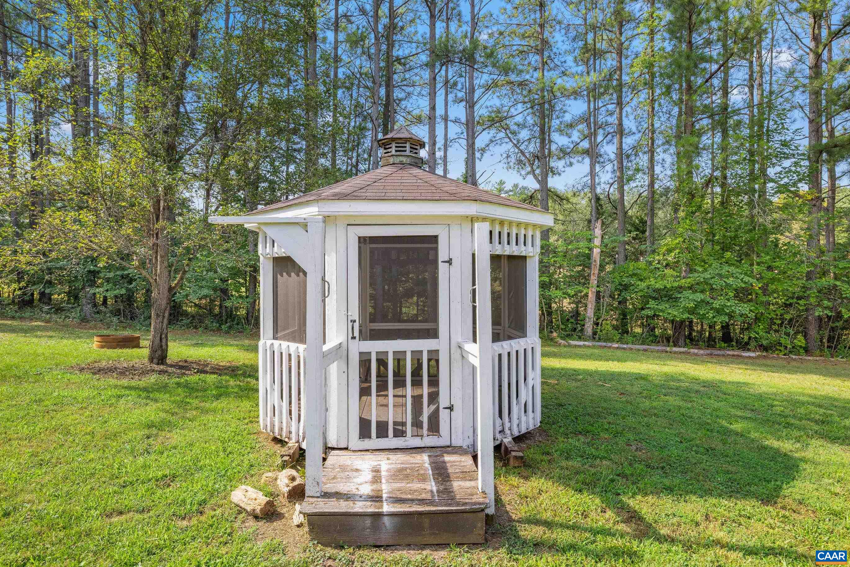 6280 BLENHEIM RD, SCOTTSVILLE, Virginia 24590, 4 Bedrooms Bedrooms, ,4 BathroomsBathrooms,Residential,6280 BLENHEIM RD,681001 MLS # 681001 6280 BLENHEIM RD, SCOTTSVILLE, Virginia 24590, 4 Bedrooms Bedrooms, ,4 BathroomsBathrooms,Residential,6280 BLENHEIM RD,681001 MLS # 681001