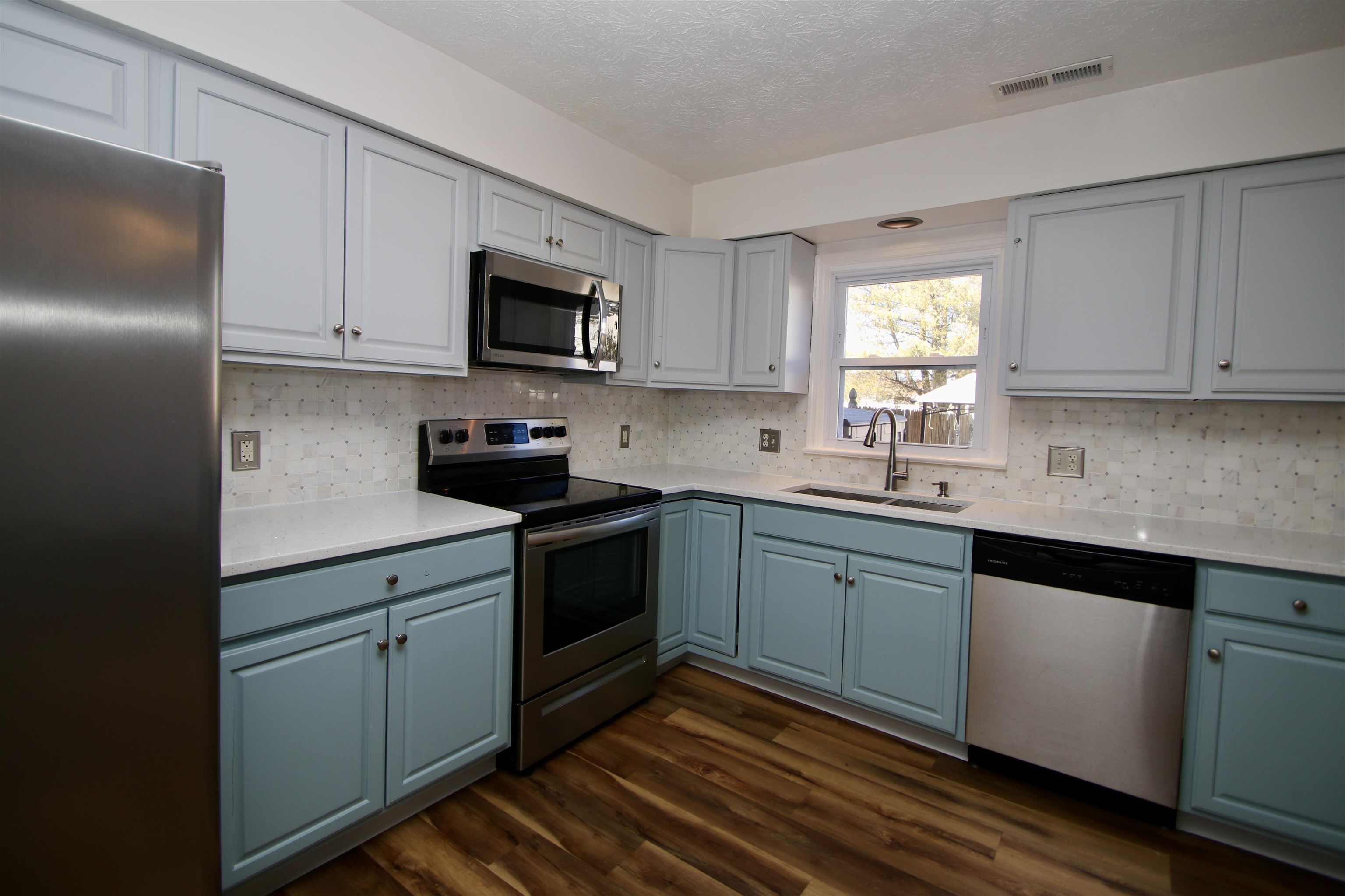 922 MEADOWLARK DR, HARRISONBURG, Virginia 22802, 3 Bedrooms Bedrooms, ,2 BathroomsBathrooms,Residential,922 MEADOWLARK DR,681004 MLS # 681004 922 MEADOWLARK DR, HARRISONBURG, Virginia 22802, 3 Bedrooms Bedrooms, ,2 BathroomsBathrooms,Residential,922 MEADOWLARK DR,681004 MLS # 681004