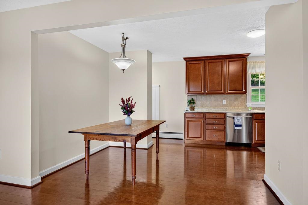 484 GALENA RD, STAUNTON, Virginia 24401, 3 Bedrooms Bedrooms, ,2 BathroomsBathrooms,Residential,484 GALENA RD,679048 MLS # 679048 484 GALENA RD, STAUNTON, Virginia 24401, 3 Bedrooms Bedrooms, ,2 BathroomsBathrooms,Residential,484 GALENA RD,679048 MLS # 679048
