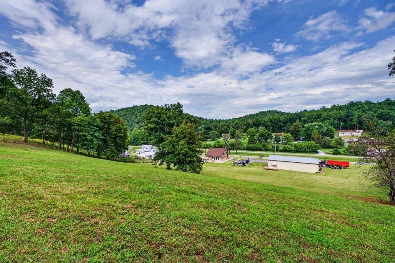 19078 SPOTSWOOD TRL, ELKTON, Virginia 22827, 3 Bedrooms Bedrooms, ,2 BathroomsBathrooms,Residential,19078 SPOTSWOOD TRL,681011 MLS # 681011 19078 SPOTSWOOD TRL, ELKTON, Virginia 22827, 3 Bedrooms Bedrooms, ,2 BathroomsBathrooms,Residential,19078 SPOTSWOOD TRL,681011 MLS # 681011