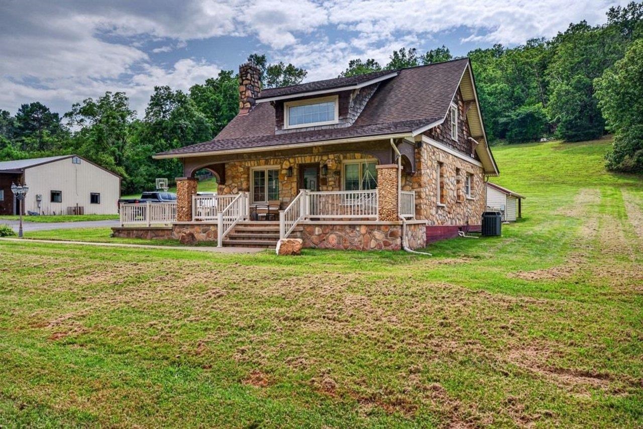 19078 SPOTSWOOD TRL, ELKTON, Virginia 22827, 3 Bedrooms Bedrooms, ,2 BathroomsBathrooms,Residential,19078 SPOTSWOOD TRL,681011 MLS # 681011 19078 SPOTSWOOD TRL, ELKTON, Virginia 22827, 3 Bedrooms Bedrooms, ,2 BathroomsBathrooms,Residential,19078 SPOTSWOOD TRL,681011 MLS # 681011
