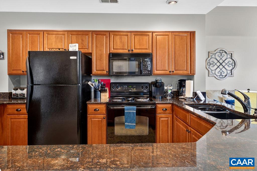 15 SHENANDOAH RIDGE CT, WINTERGREEN RESORT, Virginia 22967, 5 Bedrooms Bedrooms, ,4 BathroomsBathrooms,Residential,15 SHENANDOAH RIDGE CT,681012 MLS # 681012