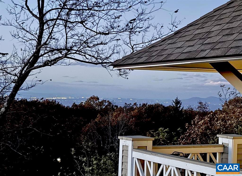 15 SHENANDOAH RIDGE CT, WINTERGREEN RESORT, Virginia 22967, 5 Bedrooms Bedrooms, ,4 BathroomsBathrooms,Residential,15 SHENANDOAH RIDGE CT,681012 MLS # 681012