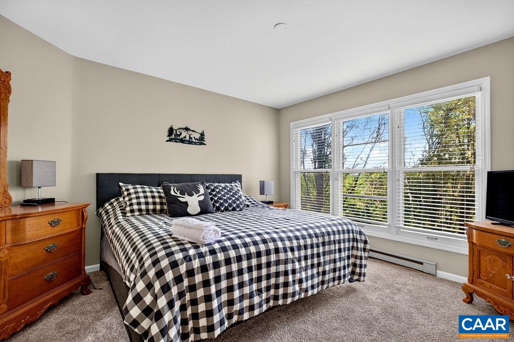 15 SHENANDOAH RIDGE CT, WINTERGREEN RESORT, Virginia 22967, 5 Bedrooms Bedrooms, ,4 BathroomsBathrooms,Residential,15 SHENANDOAH RIDGE CT,681012 MLS # 681012
