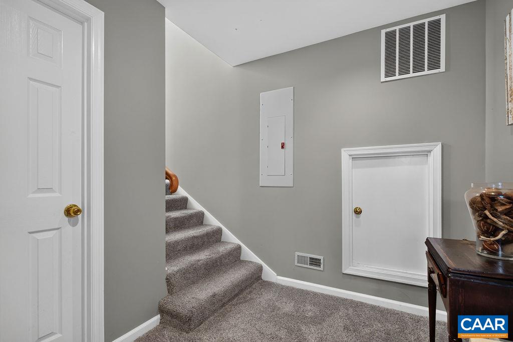 15 SHENANDOAH RIDGE CT, WINTERGREEN RESORT, Virginia 22967, 5 Bedrooms Bedrooms, ,4 BathroomsBathrooms,Residential,15 SHENANDOAH RIDGE CT,681012 MLS # 681012