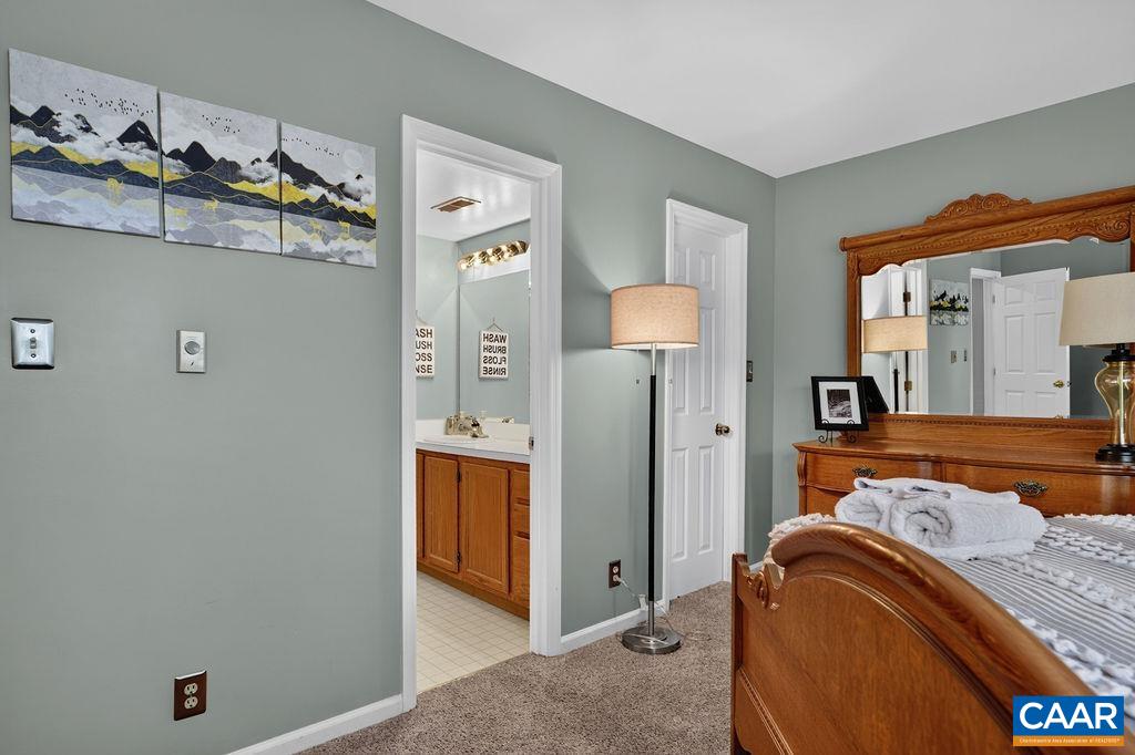 15 SHENANDOAH RIDGE CT, WINTERGREEN RESORT, Virginia 22967, 5 Bedrooms Bedrooms, ,4 BathroomsBathrooms,Residential,15 SHENANDOAH RIDGE CT,681012 MLS # 681012