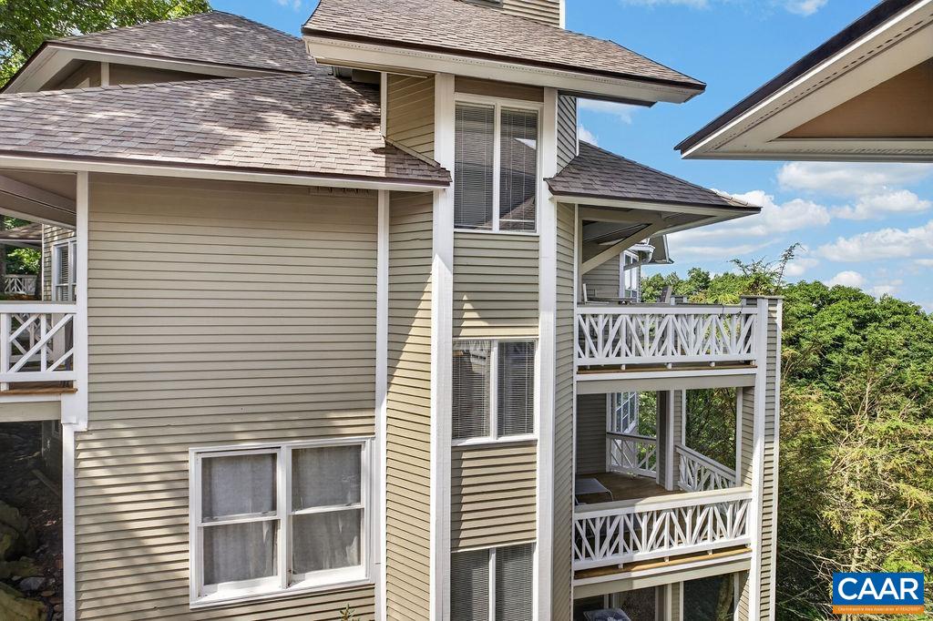 15 SHENANDOAH RIDGE CT, WINTERGREEN RESORT, Virginia 22967, 5 Bedrooms Bedrooms, ,4 BathroomsBathrooms,Residential,15 SHENANDOAH RIDGE CT,681012 MLS # 681012