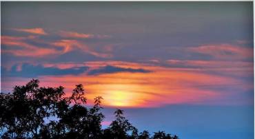 5 Bedroom, 4.5 BA townhouse with nice all year round sunset, mountain and Shenandoah Valley Views.