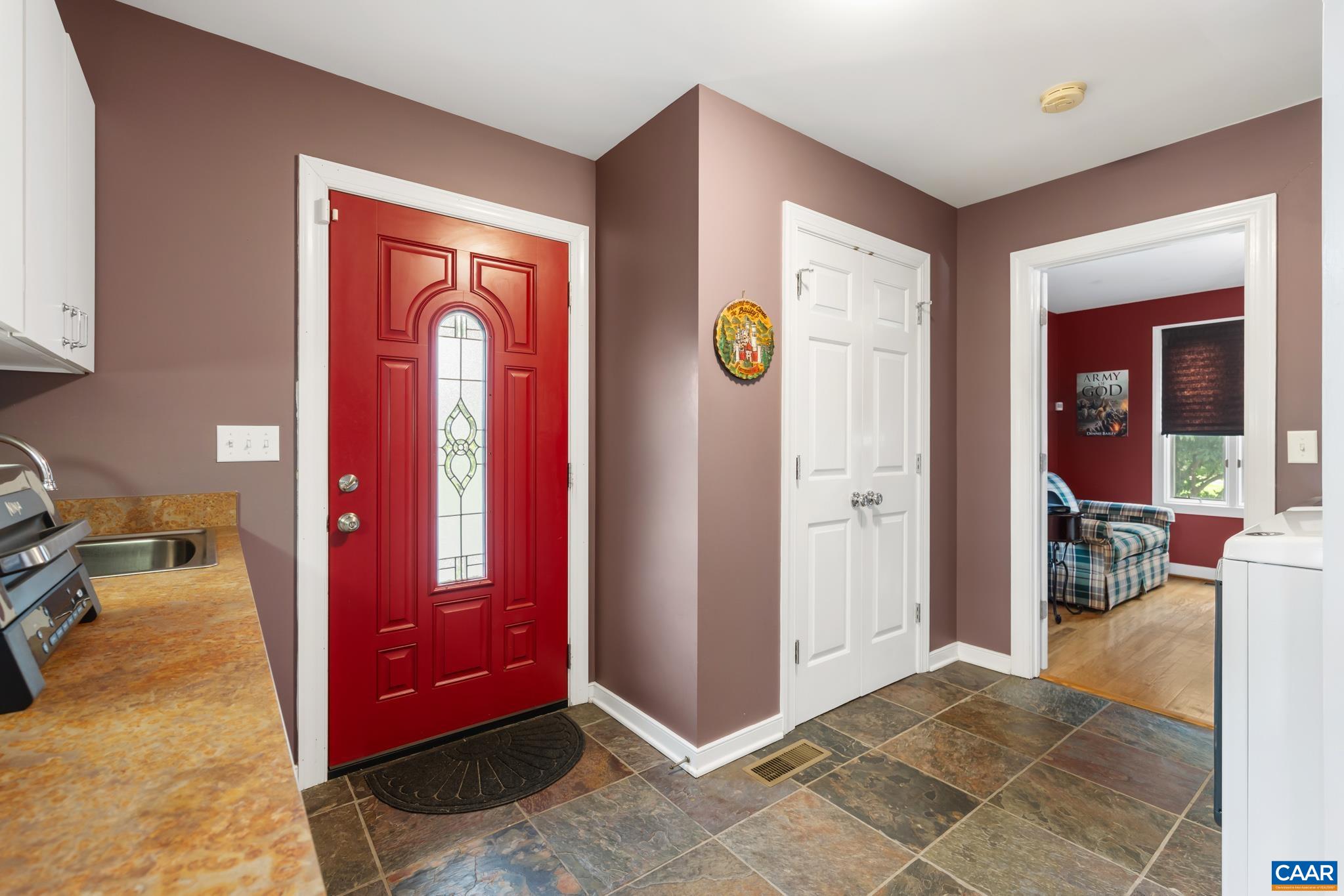 4165 INDIAN LN, NORTH GARDEN, Virginia 22959, 5 Bedrooms Bedrooms, ,4 BathroomsBathrooms,Residential,Amazing Views!,4165 INDIAN LN,681003 MLS # 681003 4165 INDIAN LN, NORTH GARDEN, Virginia 22959, 5 Bedrooms Bedrooms, ,4 BathroomsBathrooms,Residential,Amazing Views!,4165 INDIAN LN,681003 MLS # 681003